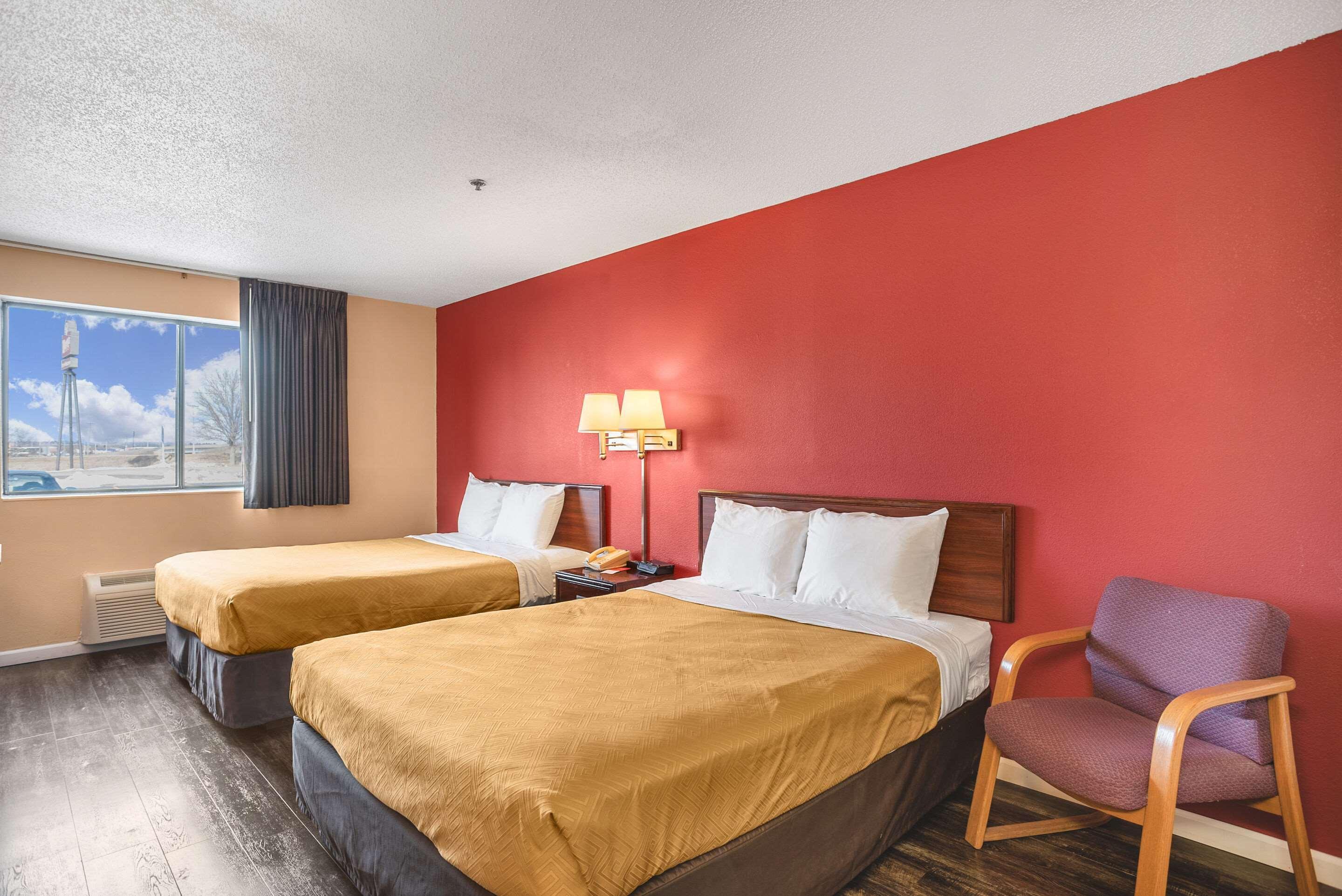 Econo Lodge Princeton Екстериор снимка