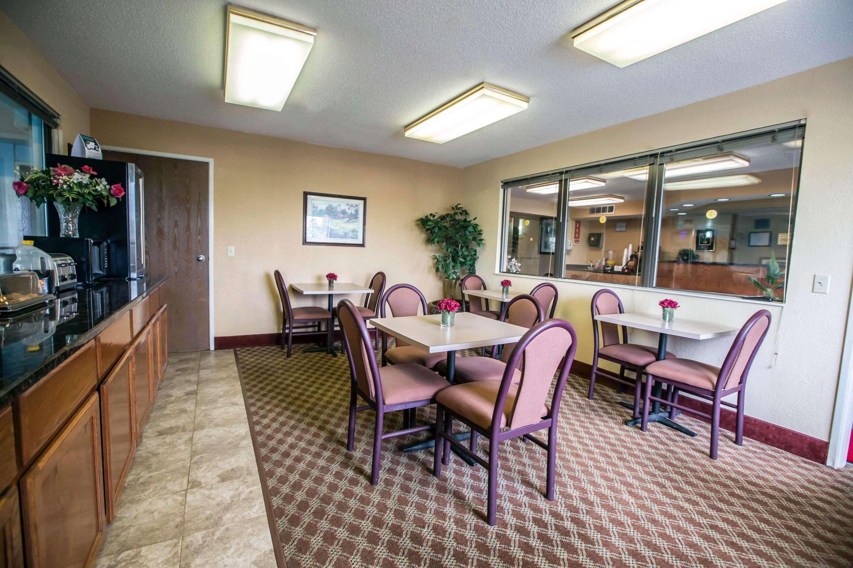 Econo Lodge Princeton Екстериор снимка