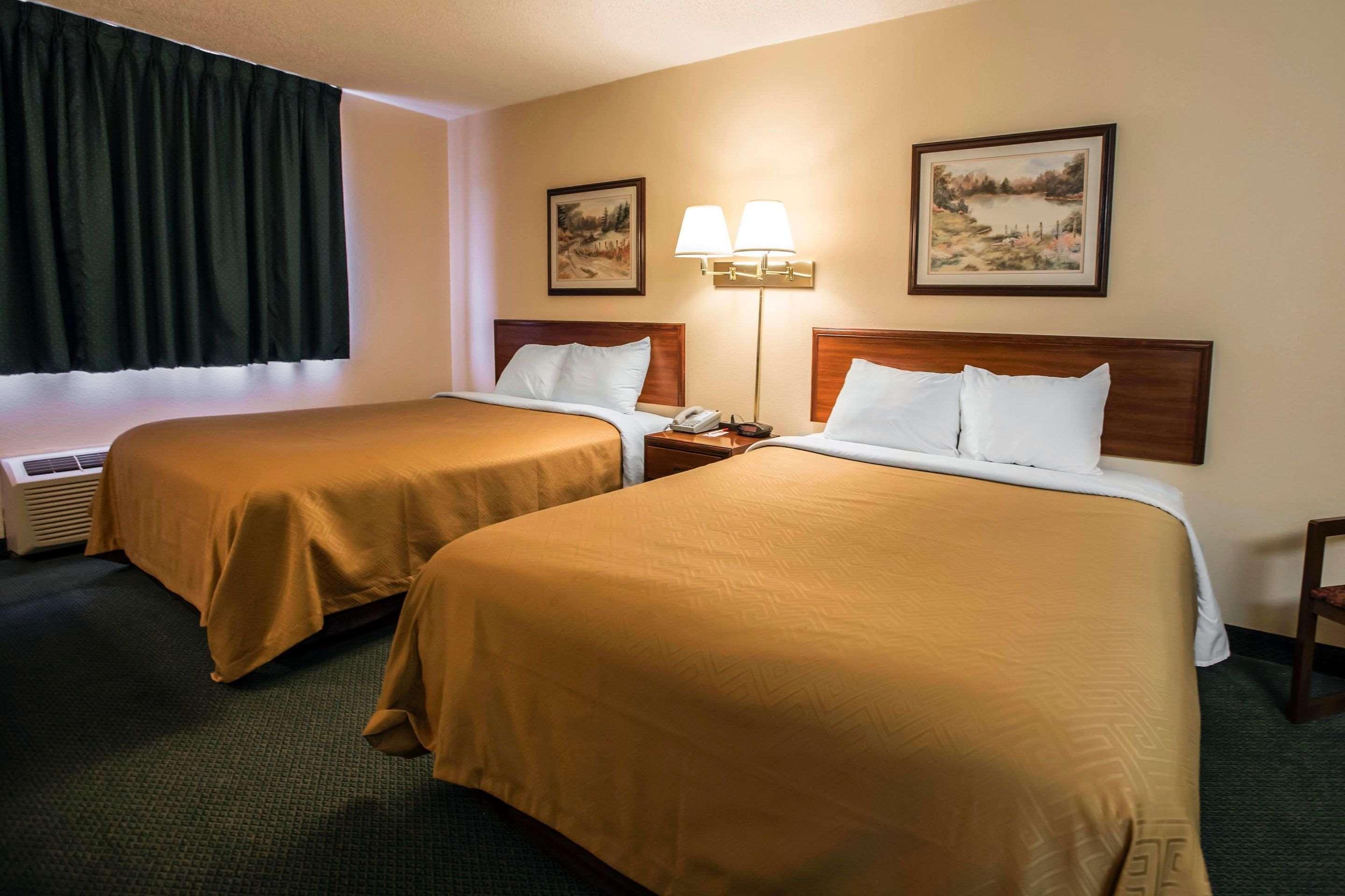 Econo Lodge Princeton Екстериор снимка